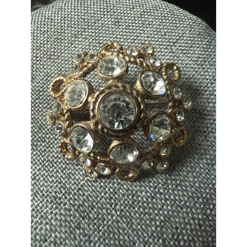 Vintage Clear Rhinestone Gold Tone Brooch Lapel Scarf Pin Round Cocktail Career